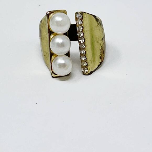 Cocktail Chunky Gold Tone Statement Ring Faux Pearl and Diamond Patina Size 4.5 - Picture 1 of 6